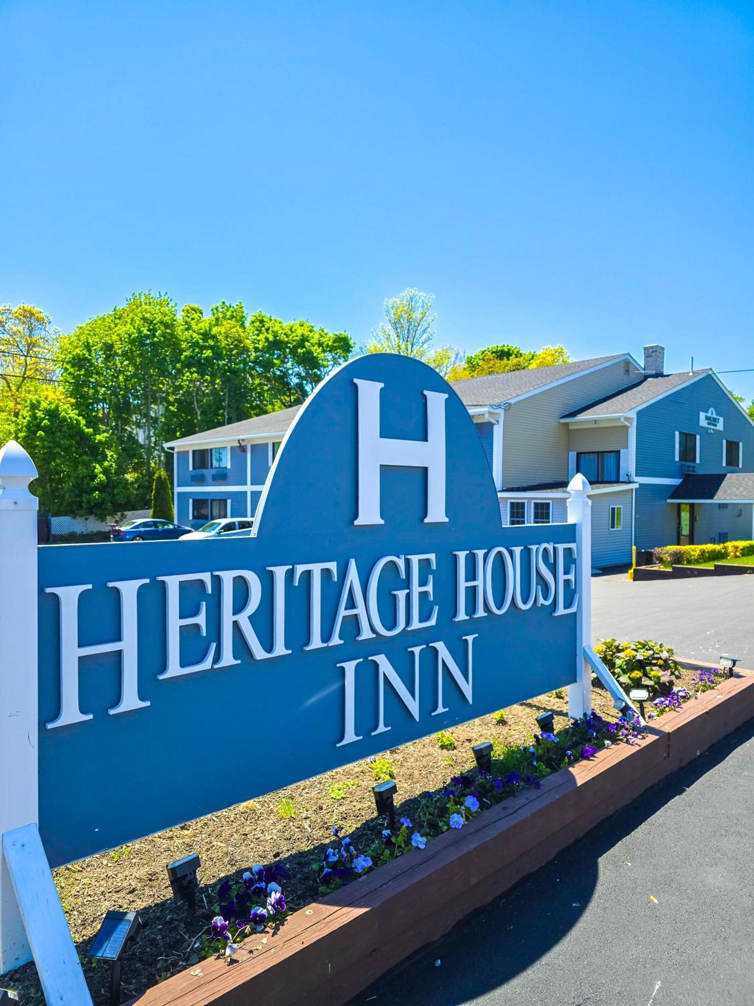 Heritage House Inn On Cape Cod Хаянис Екстериор снимка